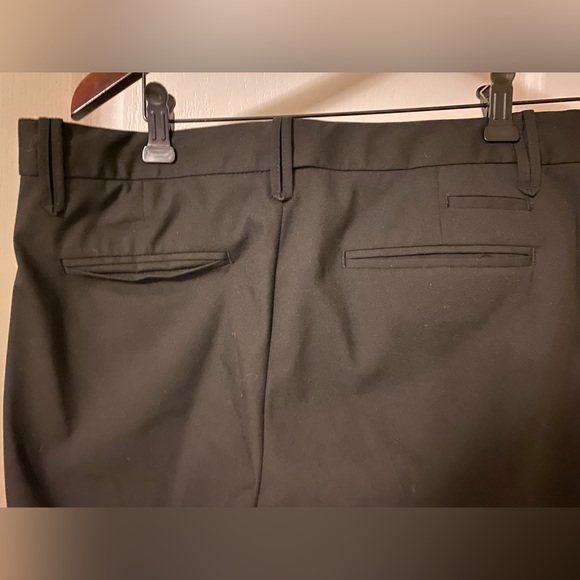 Beautiful black Gap straight leg trousers (size 2 but fits like 4) with pickets - Picture 5 of 8